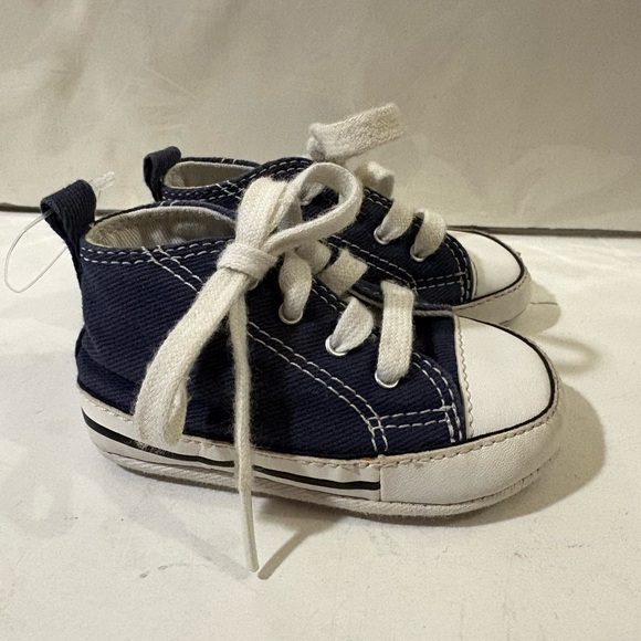 Baby chuck Taylor  Navy and White Sneakers bay size 3 - Picture 3 of 10